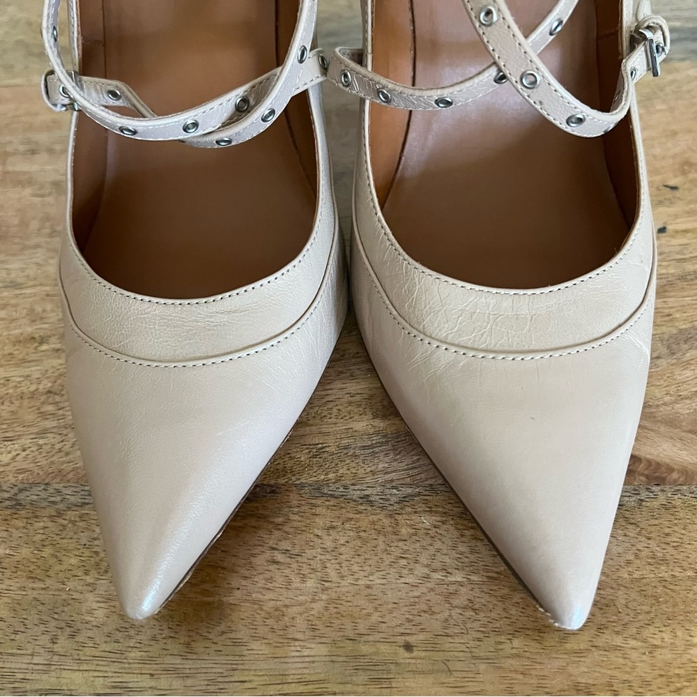 Valentino Garavani Nude Heels - Picture 3 of 16